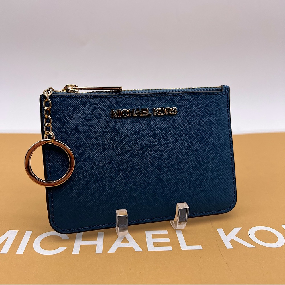 Michael Kors Small TZ Coinpouch w/ID
Leather